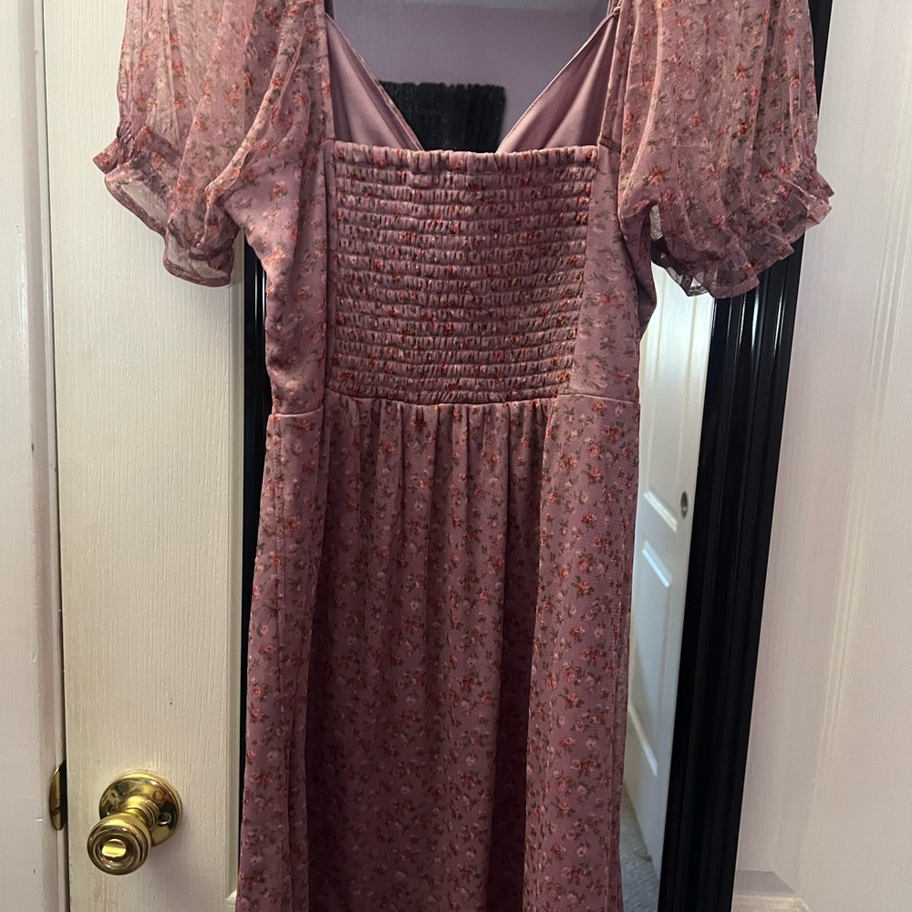 Elegant Pink Floral Dress - Picture 2 of 3